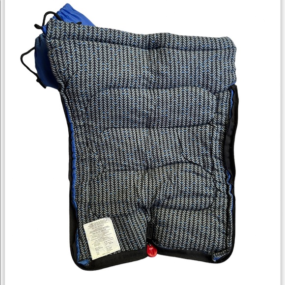 Store Display Coleman doll sized sleeping bag (action figure NOT included) - Picture 3 of 6